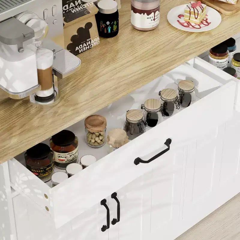 Buffet en bois blanc de 142 cm de long avec portes de style Shaker