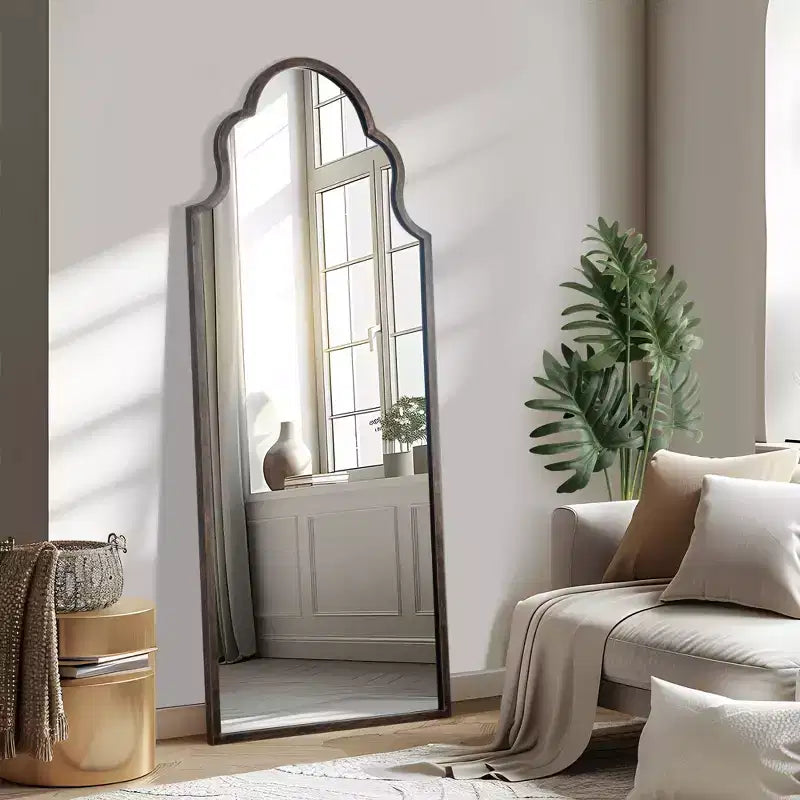 Miroir de 59x24 en fer forgé sculpté, noir, en pied, avec arche à angle droit