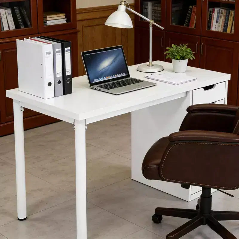Bureau d'ordinateur classique de 119 cm avec 5 tiroirs
