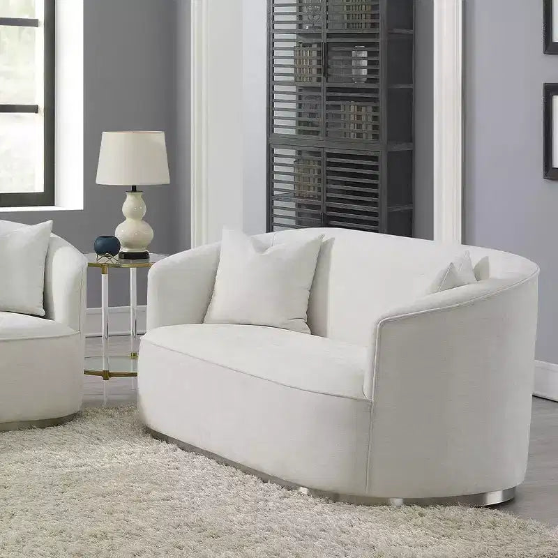 Canapé 64" en chenille beige : Causeuse classique, 2 oreillers, aucun assemblage requis