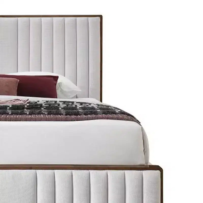 Lit King size (222 cm) gris clair en chenille, finition noyer