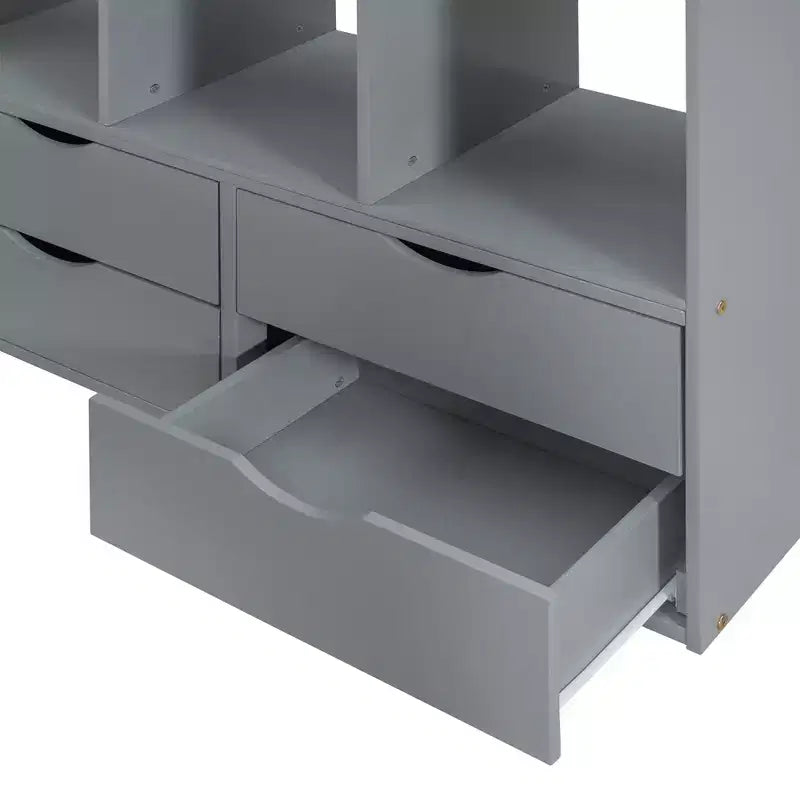 Lit mezzanine double/grand format avec de grandes étagères, un bureau et un éclairage LED