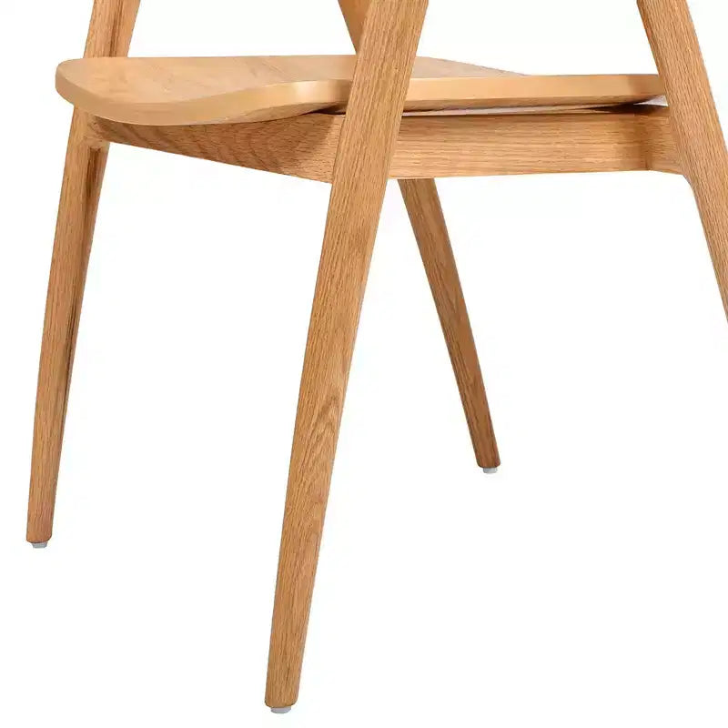 Chaise de salle à manger scandinave sculptée en chêne de 21", marron naturel chaud