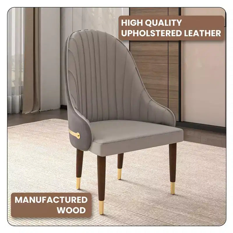 Chaise de salle à manger à dossier haut - Revêtement en cuir avec motif ondulé au dos, cadre en bois d'hévéa et accents dorés